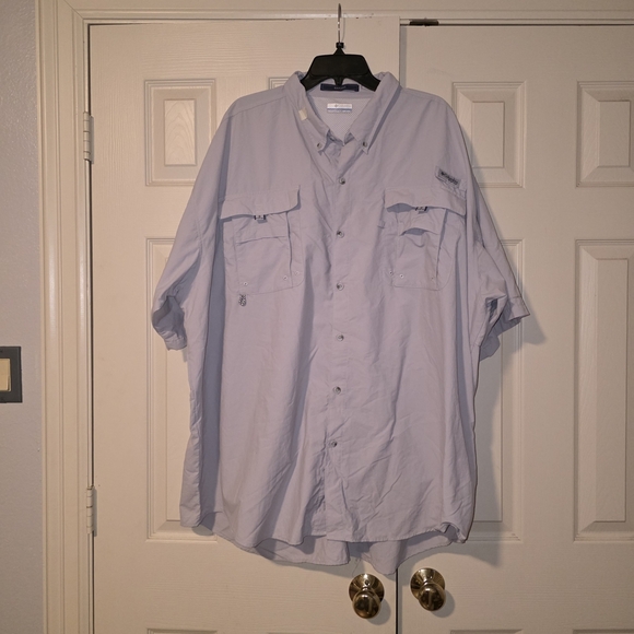 Columbia Men's Light Gray Casual Button Down Shirt - Picture 1 of 9
